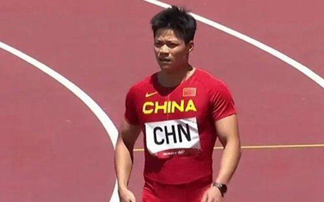 光溜溜美女图片视频素材